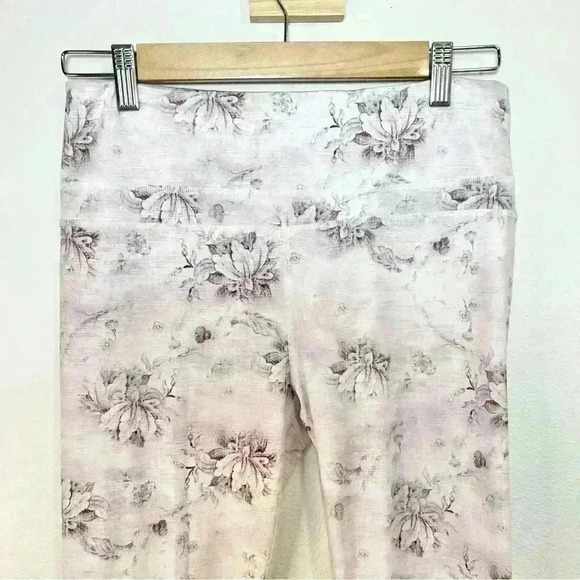 VARLEY Biona Floral Legging Size Medium - Picture 6 of 13